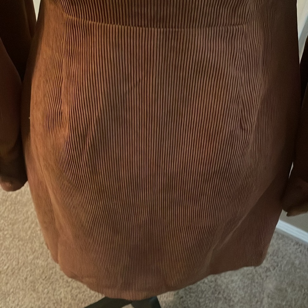 Elegant Brown Button-Down Dress - Picture 6 of 6